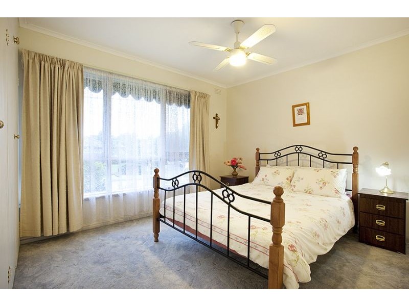 11 Bradstreet Road, Mount Waverley VIC 3149