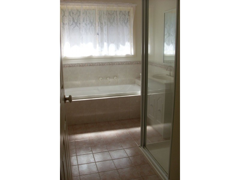 1/20 Meadow Cres, Mount Waverley VIC 3149