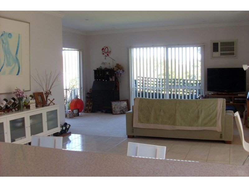 2/13 Moona Street, Burwood East VIC 3151