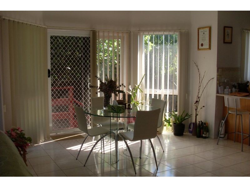 2/13 Moona Street, Burwood East VIC 3151