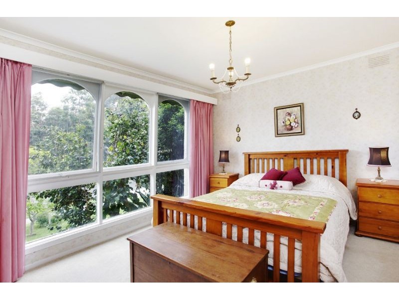 12 Greenways Road, Glen Waverley VIC 3150