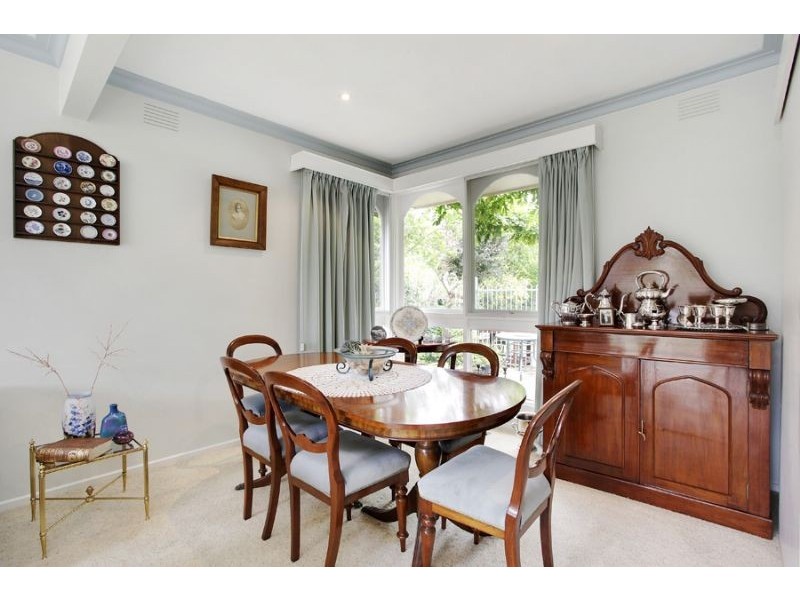 12 Greenways Road, Glen Waverley VIC 3150