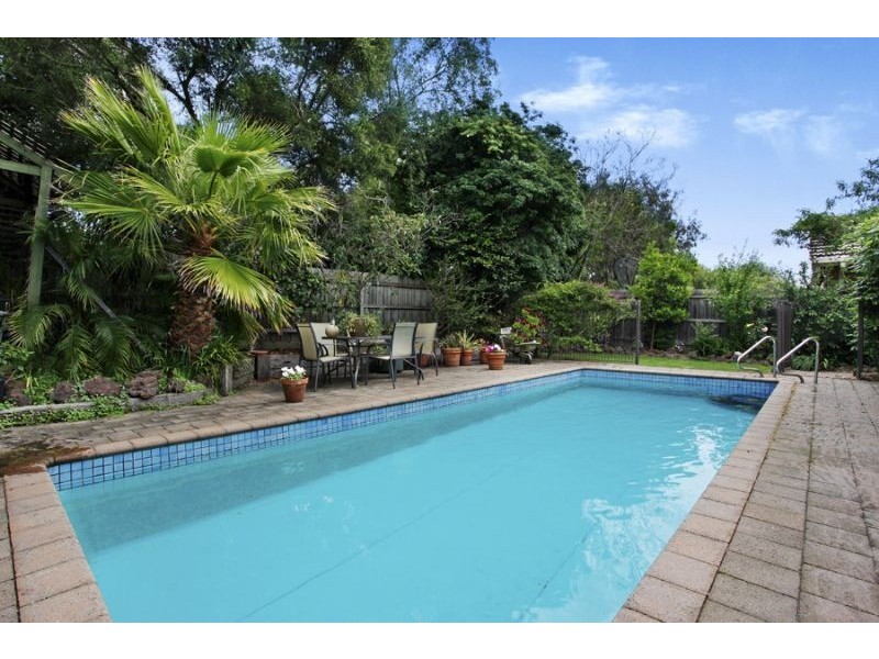 12 Greenways Road, Glen Waverley VIC 3150