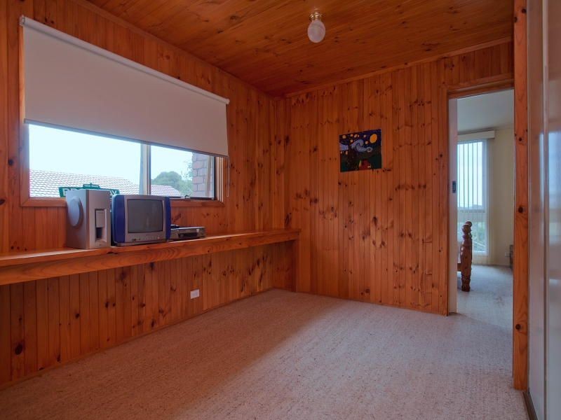 32 Cambrian Crescent, Wheelers Hill VIC 3150