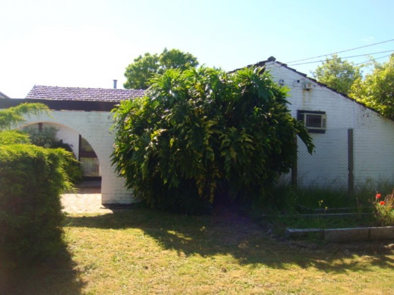 37 Graduate Cres, Wheelers Hill VIC 3150