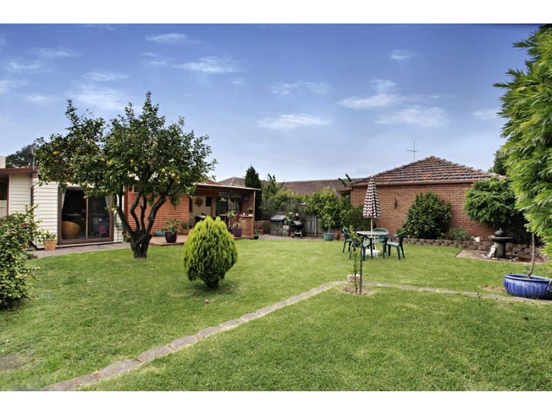 7 Mountain Crescent, Mulgrave VIC 3170