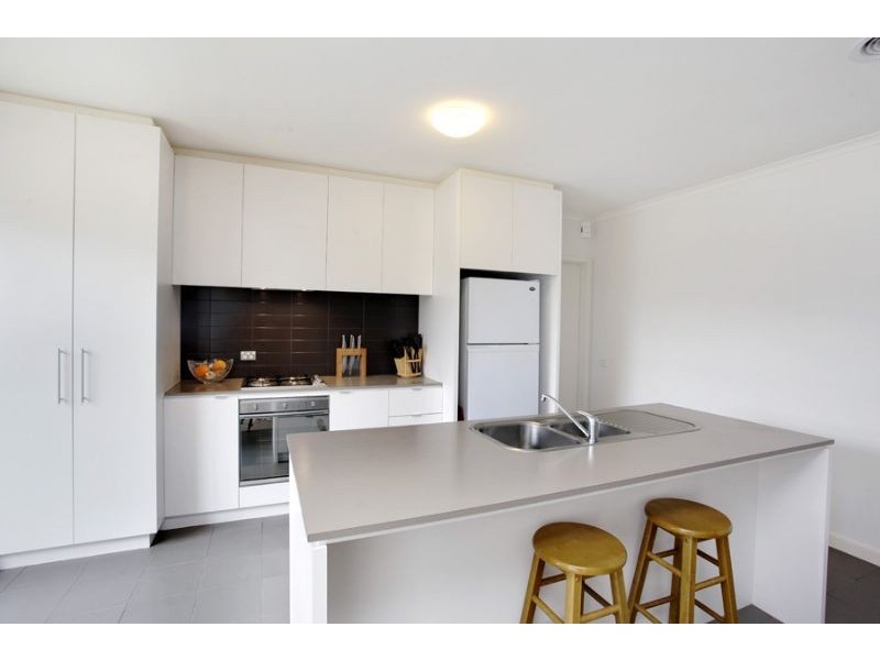 2 Rokeby Crescent, Mulgrave VIC 3170