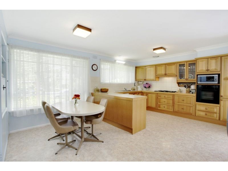 6 Cambridge Drive, Glen Waverley VIC 3150