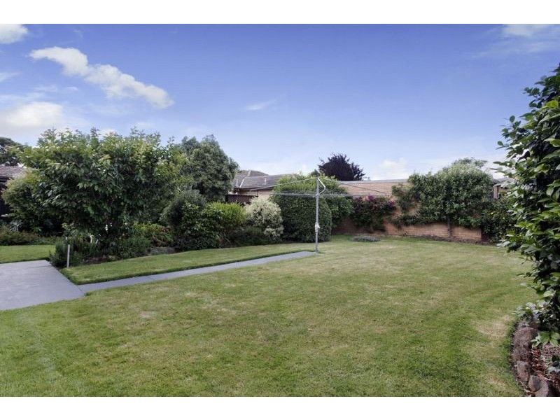 6 Cambridge Drive, Glen Waverley VIC 3150