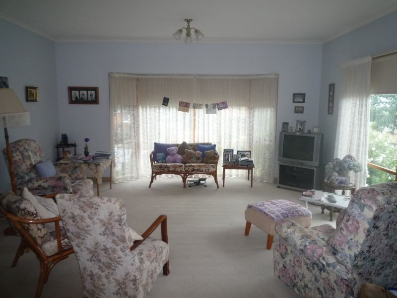 8A Jubilee Street, Mount Waverley VIC 3149