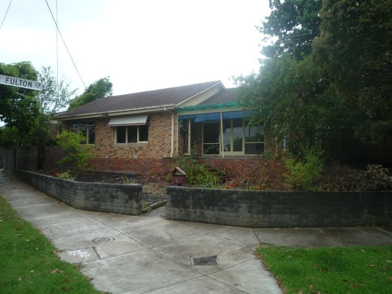 1 Fulton Crescent, Burwood VIC 3125