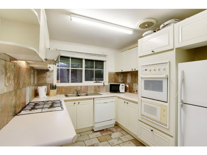 2/94 Blackburn Road, Glen Waverley VIC 3150