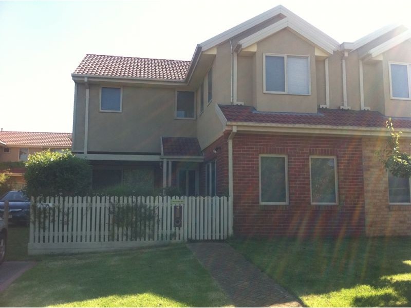 14/2 McKelvie Court, Glen Waverley VIC 3150