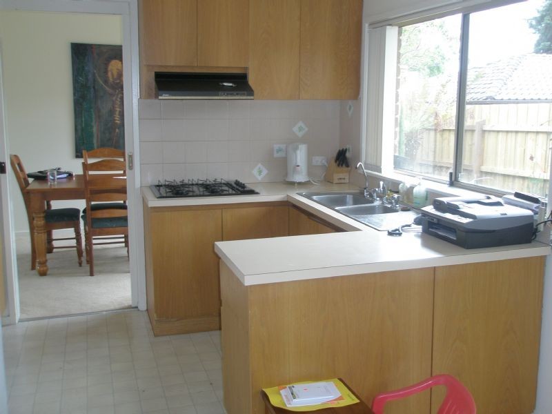 2/13 Irving Street, Mount Waverley VIC 3149