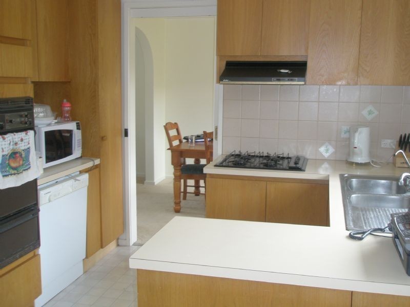 2/13 Irving Street, Mount Waverley VIC 3149