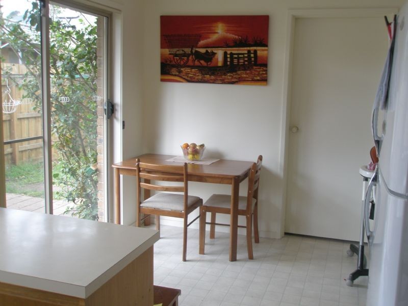 2/13 Irving Street, Mount Waverley VIC 3149