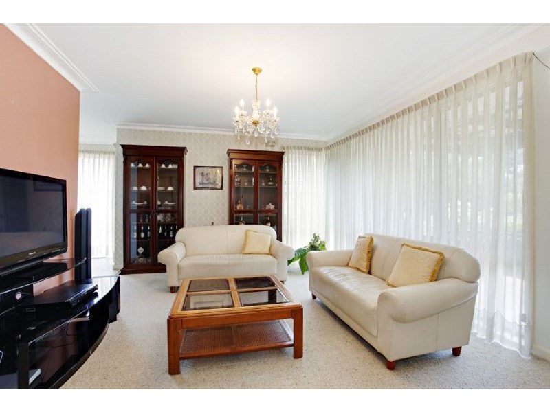 32 Hampshire Road, Glen Waverley VIC 3150