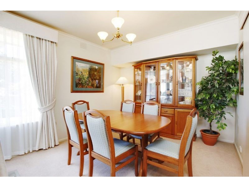 92 Whites lane, Glen Waverley VIC 3150