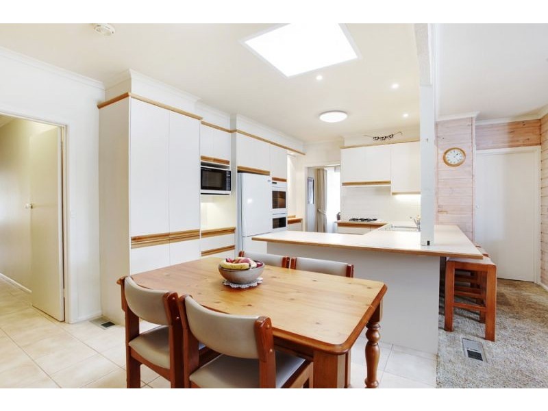 92 Whites lane, Glen Waverley VIC 3150