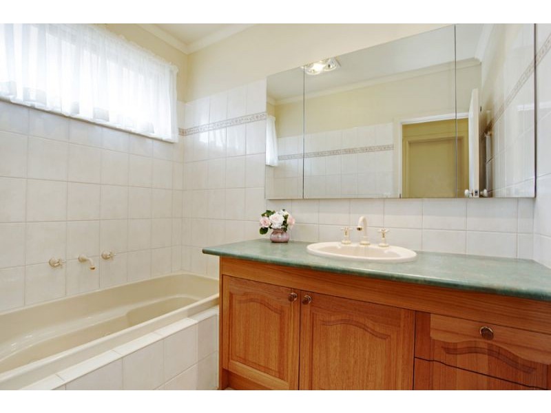 92 Whites lane, Glen Waverley VIC 3150