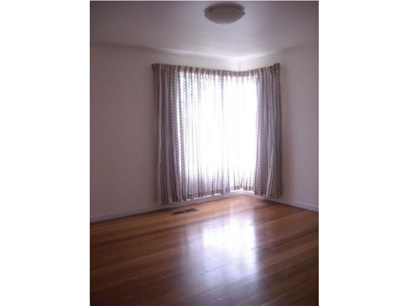 2/25 Bowen Street, Hughesdale VIC 3166