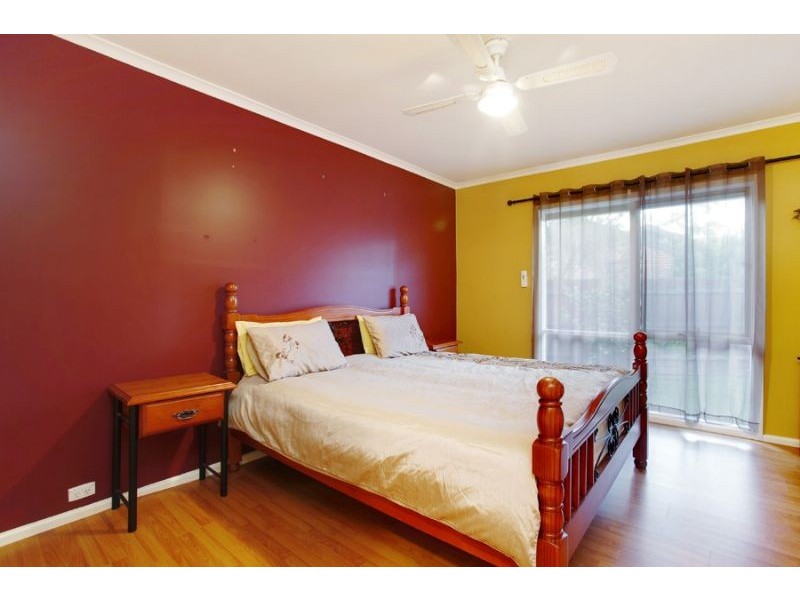 4 Loch Court, Glen Waverley VIC 3150