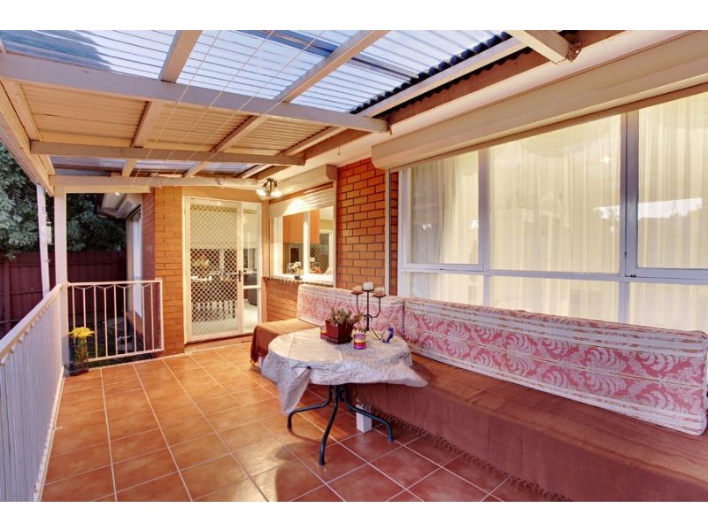 4 Loch Court, Glen Waverley VIC 3150