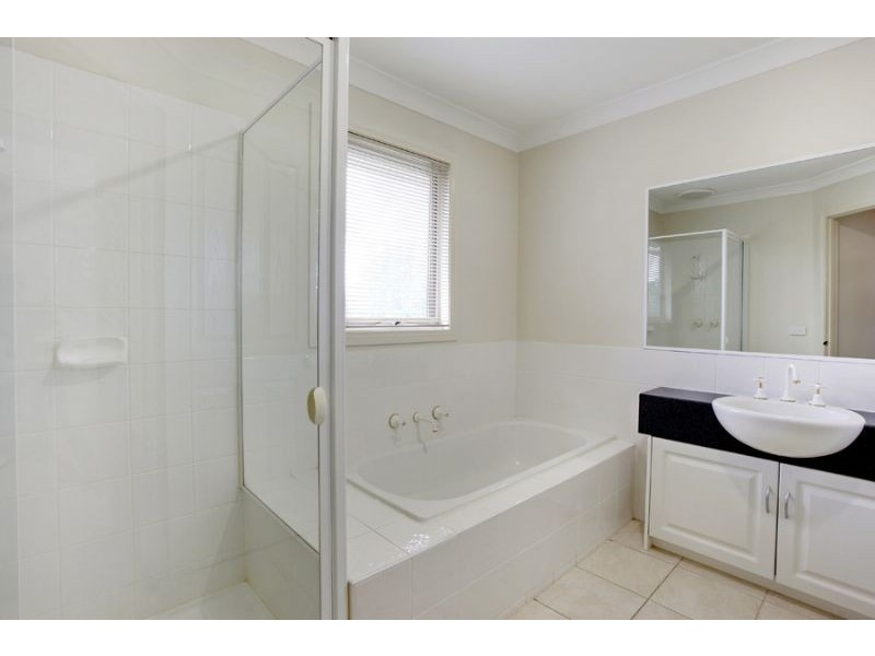 14/2 McKelvie Court, Glen Waverley VIC 3150