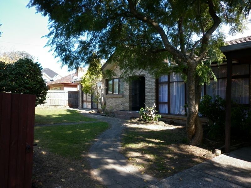 11 Belmont Road, Glen Waverley VIC 3150