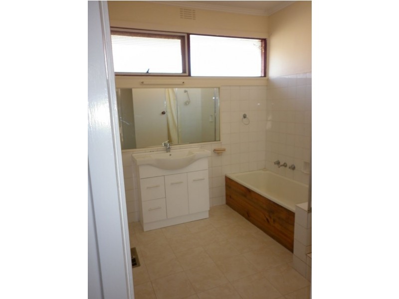 11 Belmont Road, Glen Waverley VIC 3150