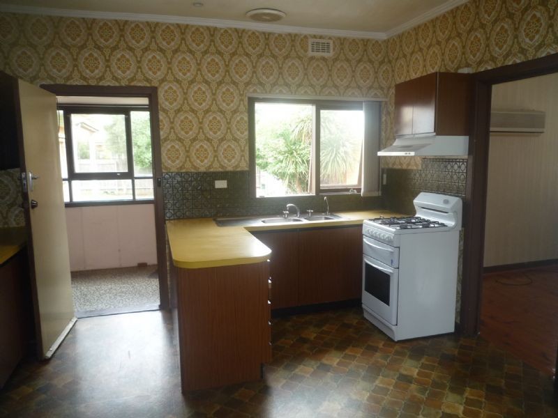 18 Kemp Avenue, Mount Waverley VIC 3149