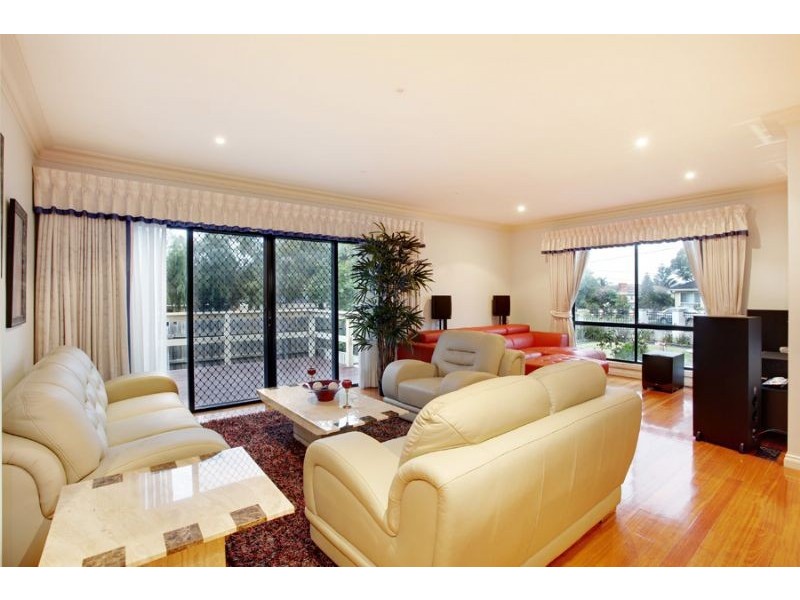 28 Seaview Crescent, Mulgrave VIC 3170