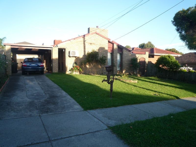 32 Rosemary Street, Chadstone VIC 3148