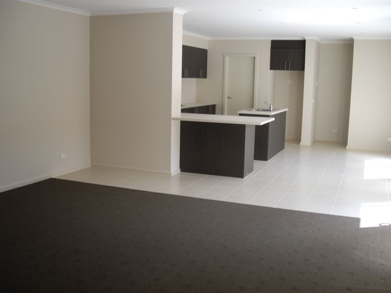 38 Steven Street, Dandenong VIC 3175