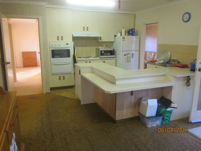 250 Brandon Park Drive, Wheelers Hill VIC 3150