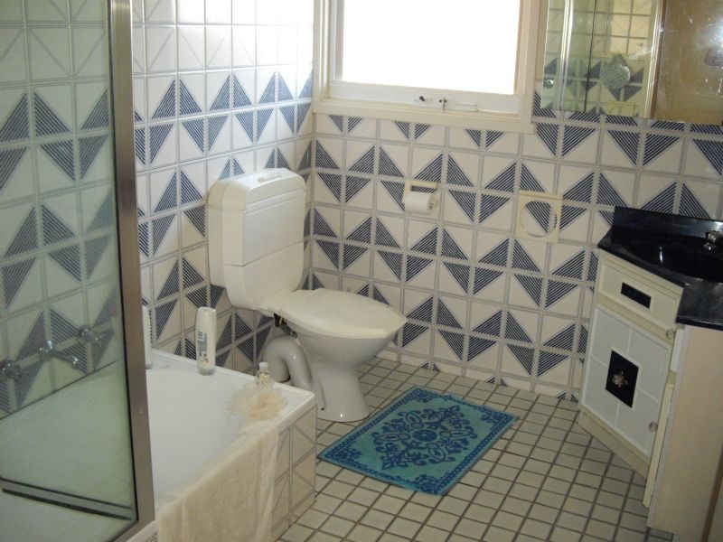 8 Glenwood Avenue, Glen Waverley VIC 3150