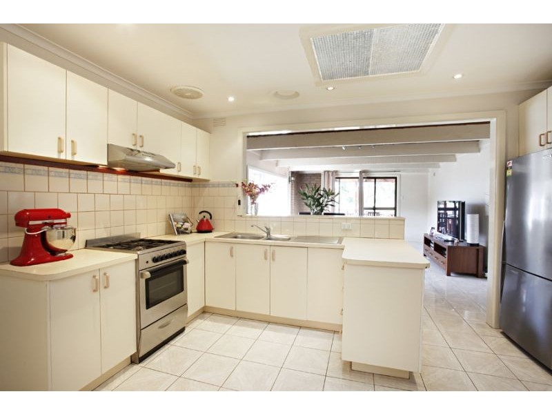 42 Withers Avenue, Mulgrave VIC 3170