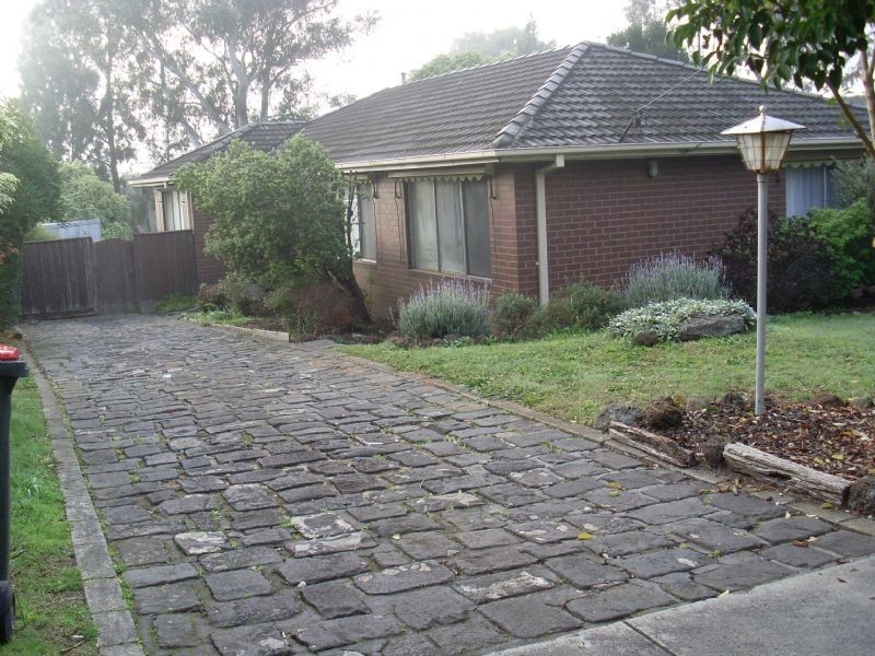 4 Wynyard Street, Glen Waverley VIC 3150