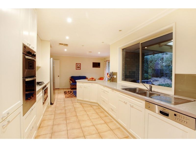 6 Tristram Court, Glen Waverley VIC 3150