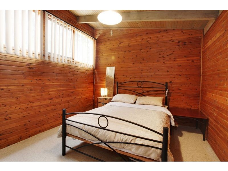 323 Gallaghers Road, Glen Waverley VIC 3150