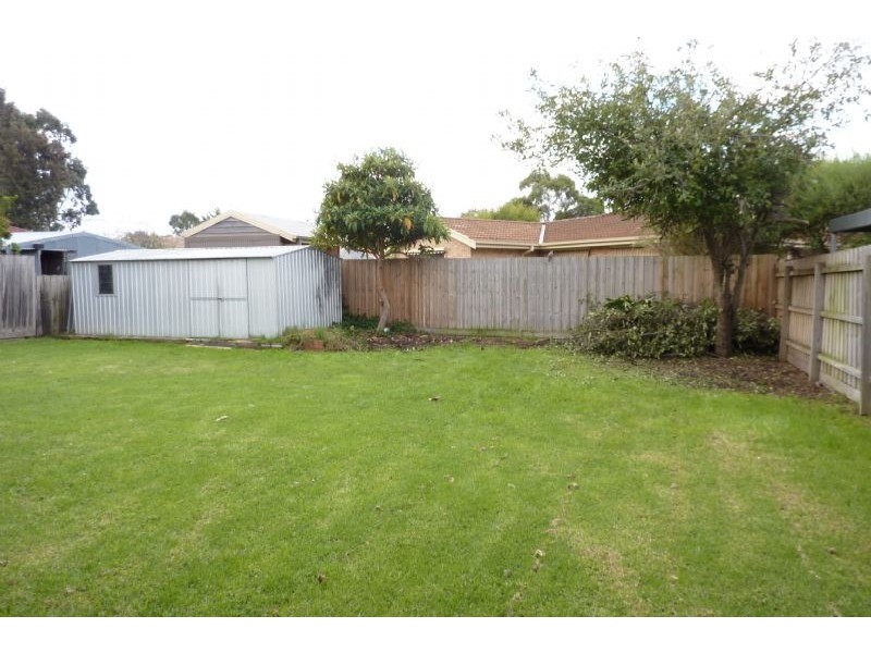 17 Parsons Avenue, Glen Waverley VIC 3150