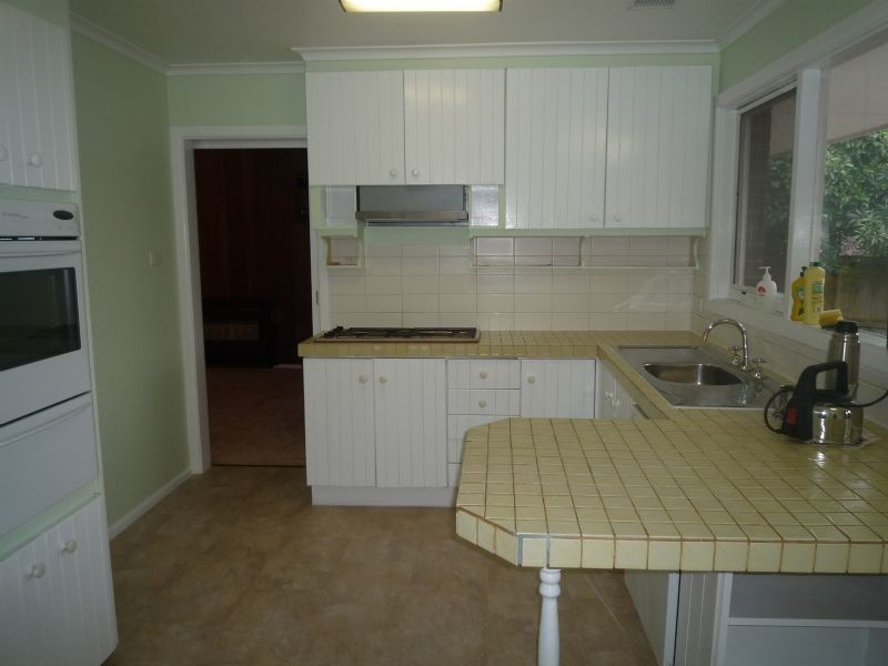 5 Newhaven Road, Burwood East VIC 3151