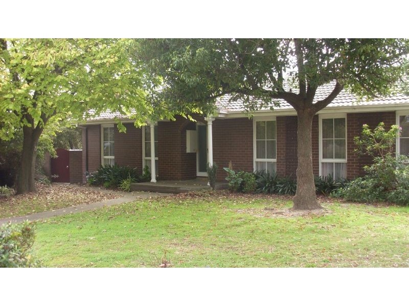 5 Newhaven Road, Burwood East VIC 3151