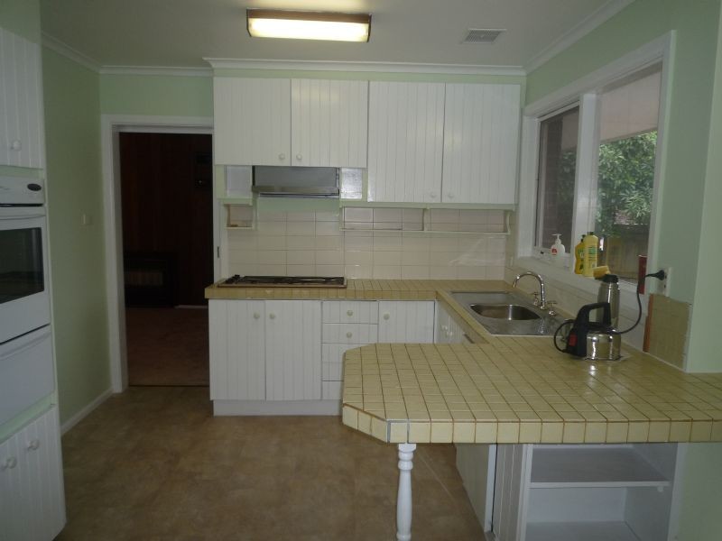 5 Newhaven Road, Burwood East VIC 3151