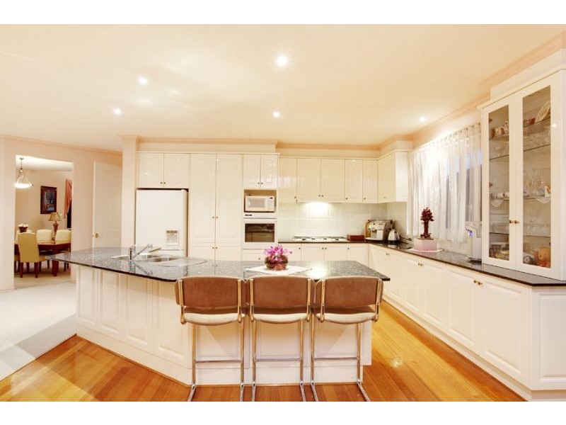 37 Baker Avenue, Glen Waverley VIC 3150