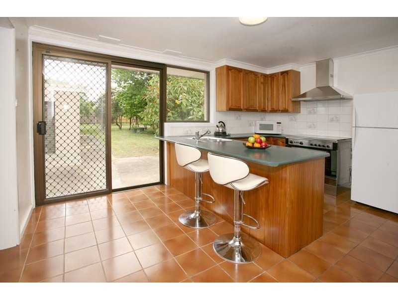 13 Whites Lane, Glen Waverley VIC 3150
