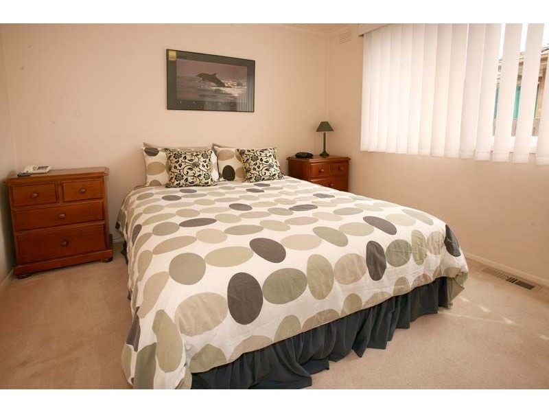 13 Whites Lane, Glen Waverley VIC 3150