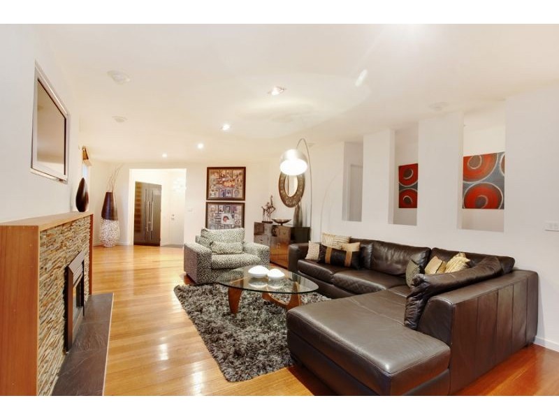 2 Madura Court, Wheelers Hill VIC 3150