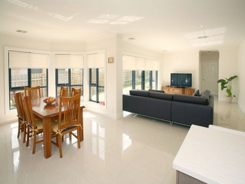 2/647 High Street Road, Glen Waverley VIC 3150