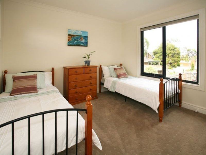 2/647 High Street Road, Glen Waverley VIC 3150